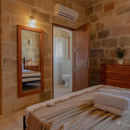 Tan-nanna Nyaraló Xagħra